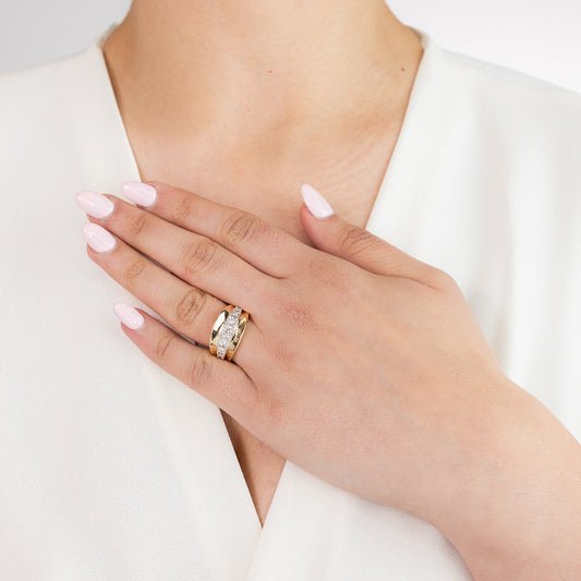 Diamond Cluster Ring in 10K Yellow and White Gold (0.35 ct tw)