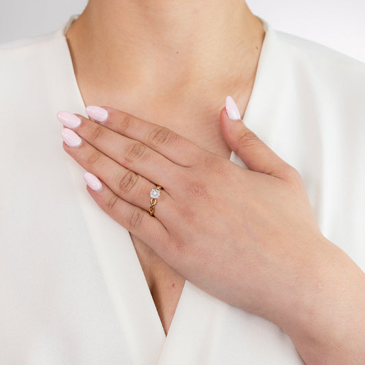 Diamond Cluster Ring in 10K Yellow and White Gold (0.16 ct tw)