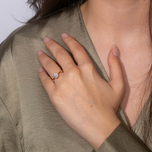 Lab Grown Round Cut Diamond Engagement Ring in 14K Yellow Gold (1.07 ct tw)