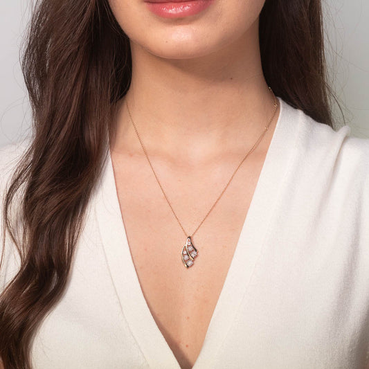 Diamond Cluster Necklace in 10K Yellow and White Gold (0.33 ct tw)