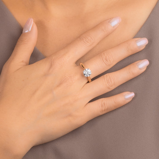 Lab Grown Round Cut Diamond Engagement Ring in 14K Yellow Gold (1.50 ct tw)