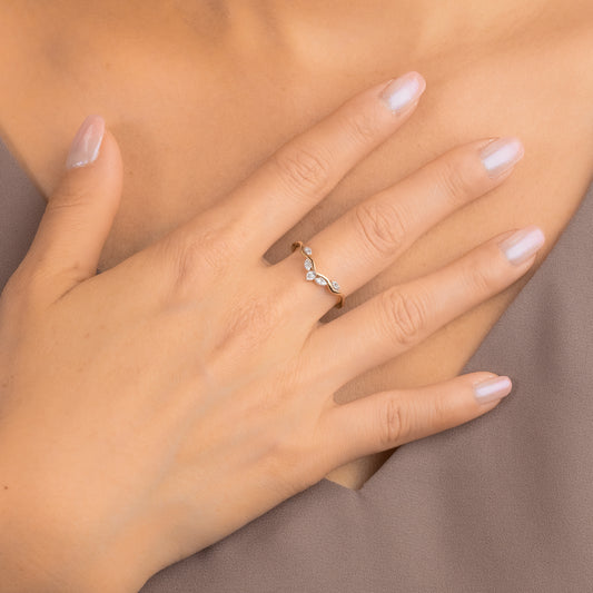 Diamond Cluster Ring in 10K Yellow Gold (0.07 ct tw)