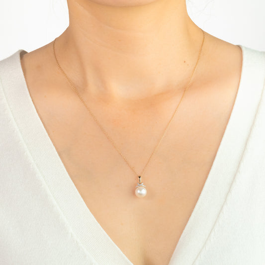 Pearl Necklace in 10K Yellow Gold