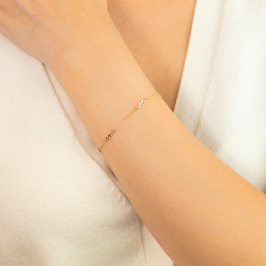 10K Yellow Gold Bracelet with Leaf Motif