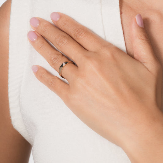 Geometric Wedding Band in 10K Yellow Gold (0.05 ct tw)