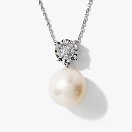 Pearl Necklace in 10K White Gold