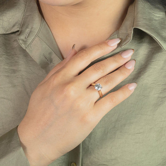 Lab Grown Round Cut Diamond Engagement Ring in 14K Yellow Gold (2.00 ct tw)