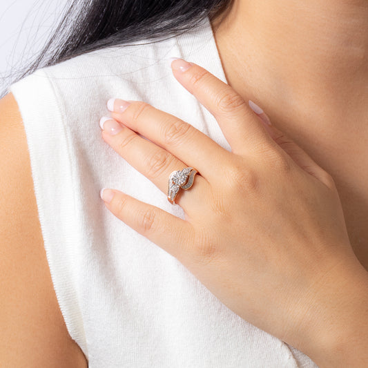 Diamond Cluster Ring in 10K Yellow and White Gold (0.25 ct tw)