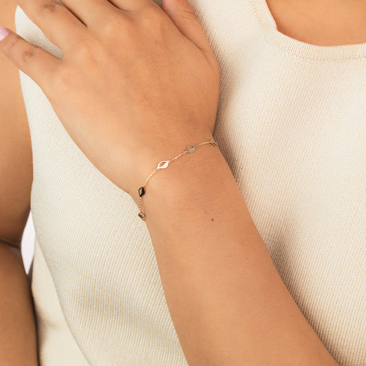 Sea Shell Bracelet in 10K Yellow Gold